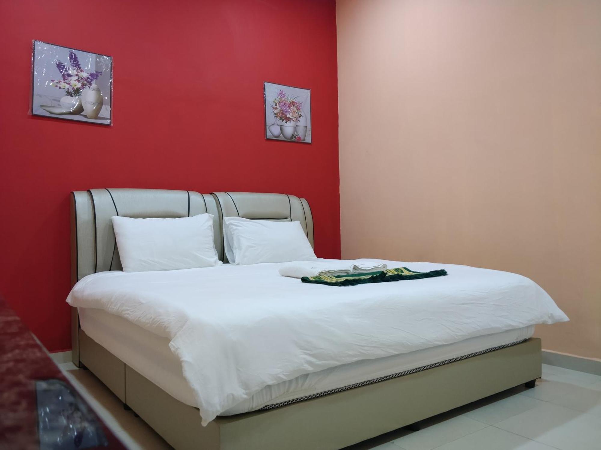 Hotel Puteri Miqaila Seri Iskandar Exterior foto
