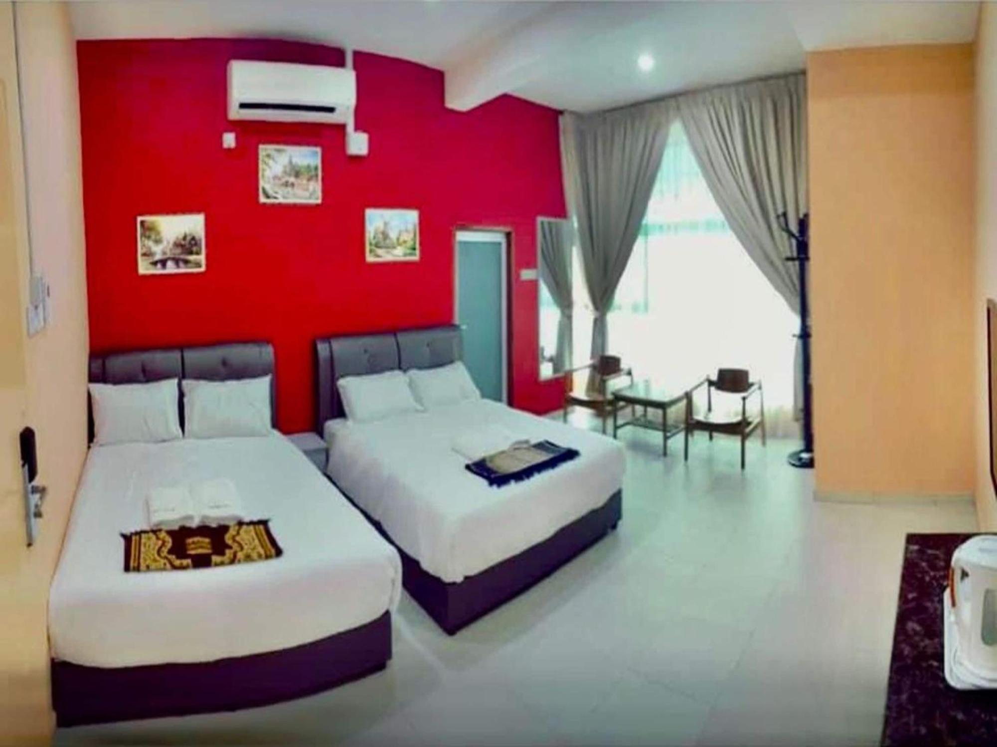 Hotel Puteri Miqaila Seri Iskandar Exterior foto