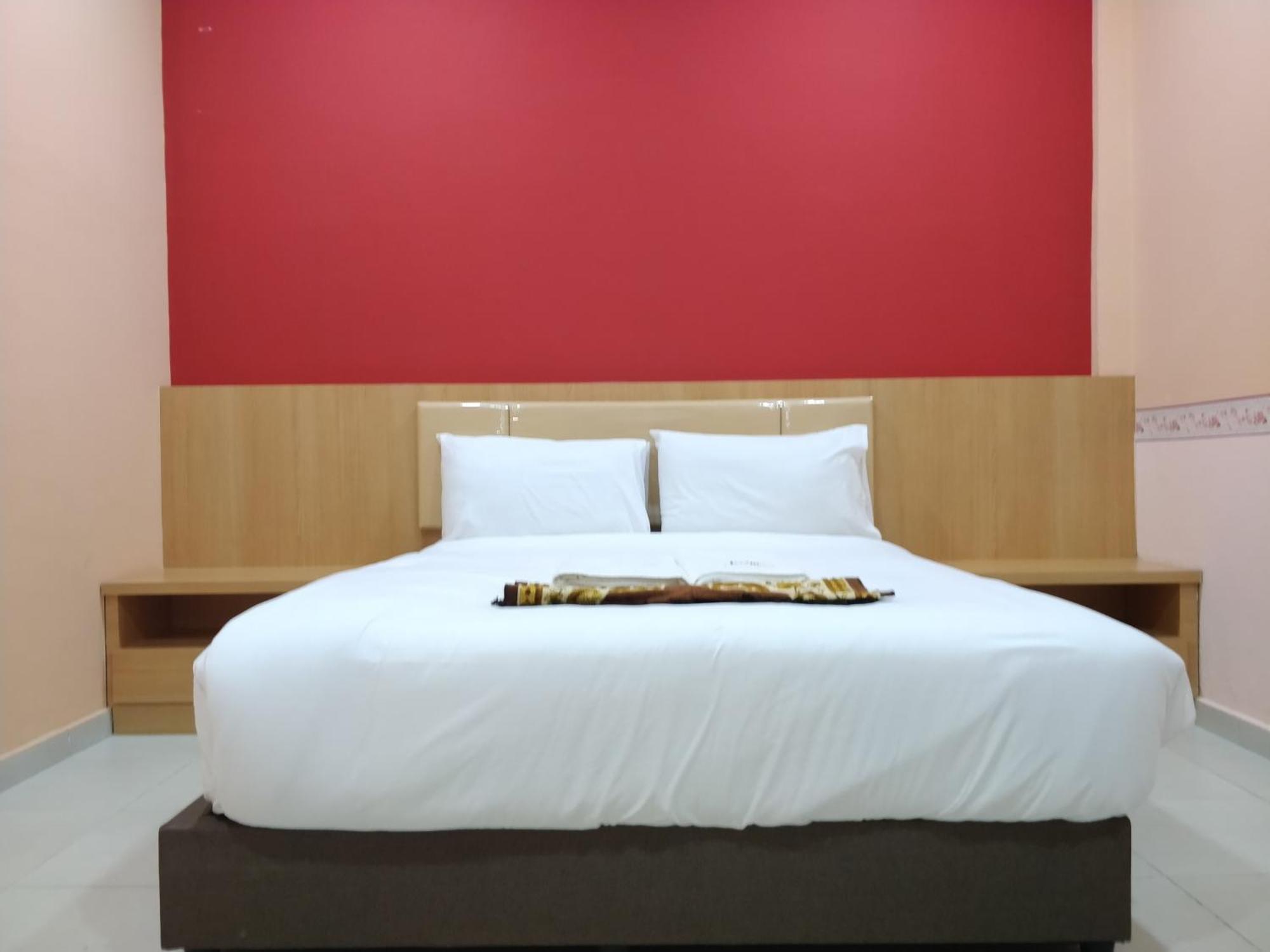 Hotel Puteri Miqaila Seri Iskandar Exterior foto